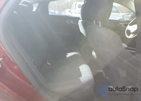 2015 Chrysler 200 Limited z USA, uszkodzony, nr VIN 1C3CCCAB7FN593457